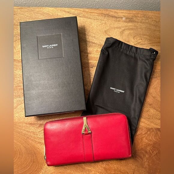 Saint Laurent Handbags - Saint Laurent Paris Wallet
